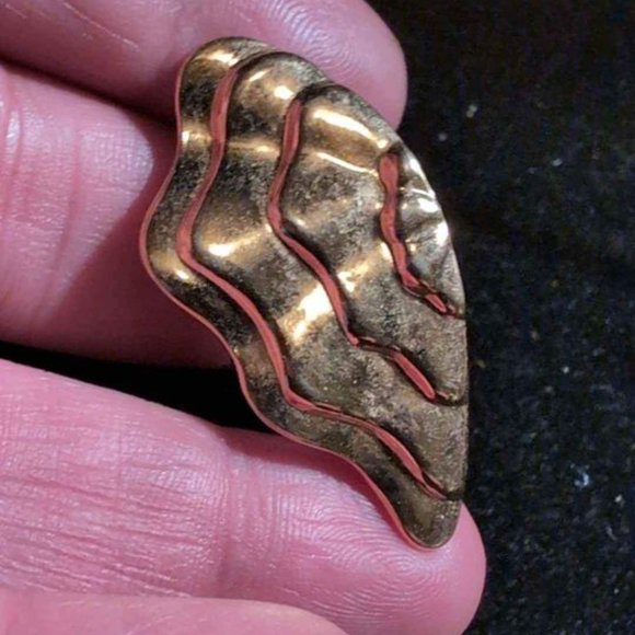 Vintage 1980s Avon Enchanted Wings Butterfly Fairy Wings Gold Tone Pierced - Picture 2 of 6